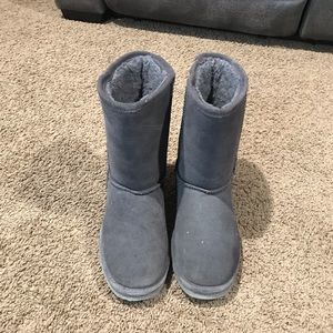 Gray Bearpaw boots